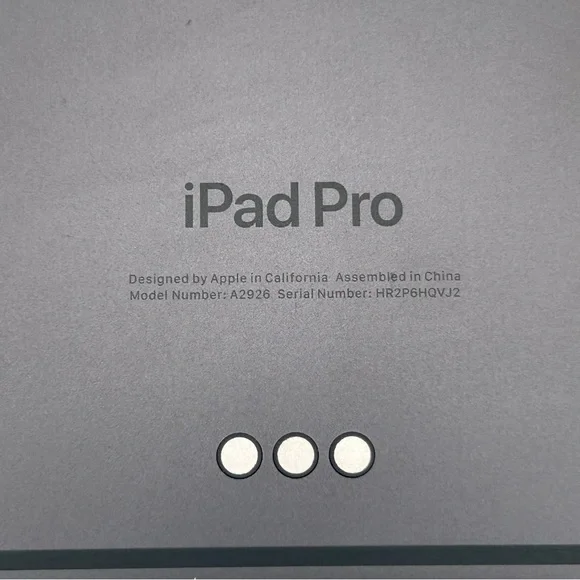 Apple 7th Generation iPad Pro 13” 256GB A2926 - Picture 13 of 16